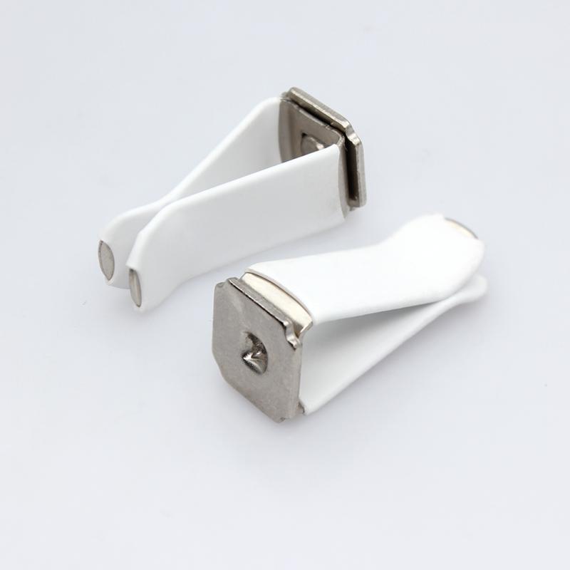 

200pcs/lot Car Vent Clip Freshener Air Conditioner Outlet Perfume Essential Oil Aroma Locket Diffuser Locket With 2Pcs Pads