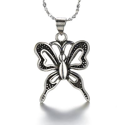 Big Butterfly Men's and Women's Necklace Pendant, Imitation Retro Femininity Plain Women's Pendant, Sweater Item Silver-plated Jewelry