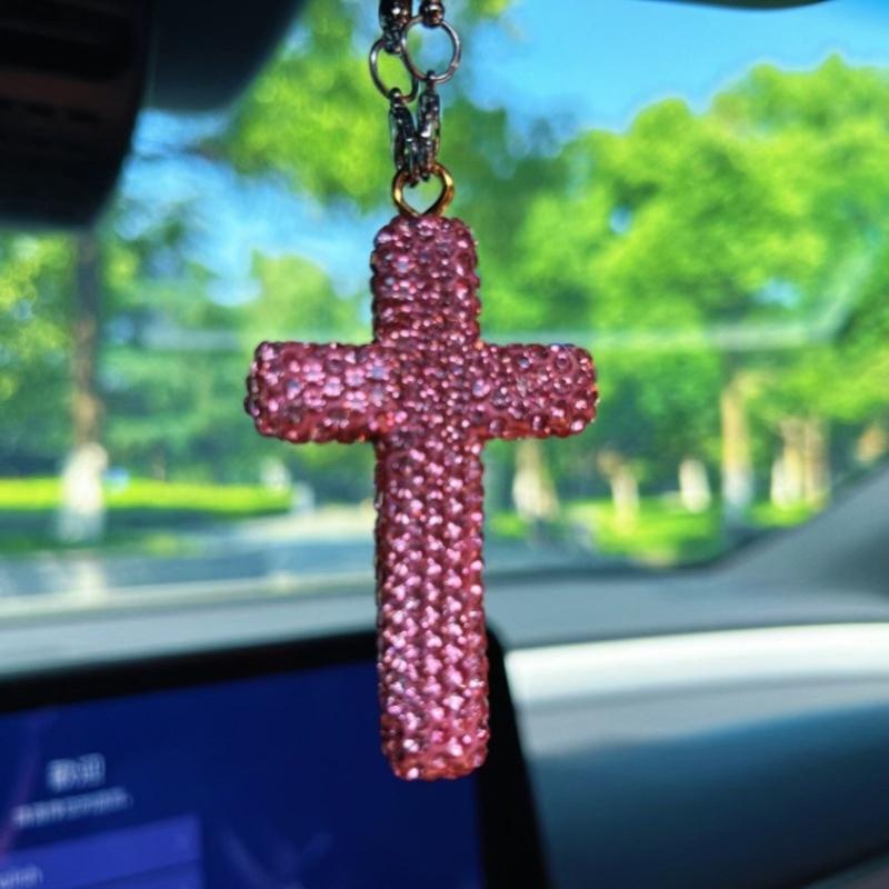 Elegante Crucifijo de Arcilla Colgante con Acento de Cristal para Espejo Retrovisor de Coche Accesorios Colgantes para el Interior del Coche