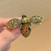 Vintage Rhinestone Insect Bee Brooches For Women Clothing Coat Jewelry Party Accessries Gifts