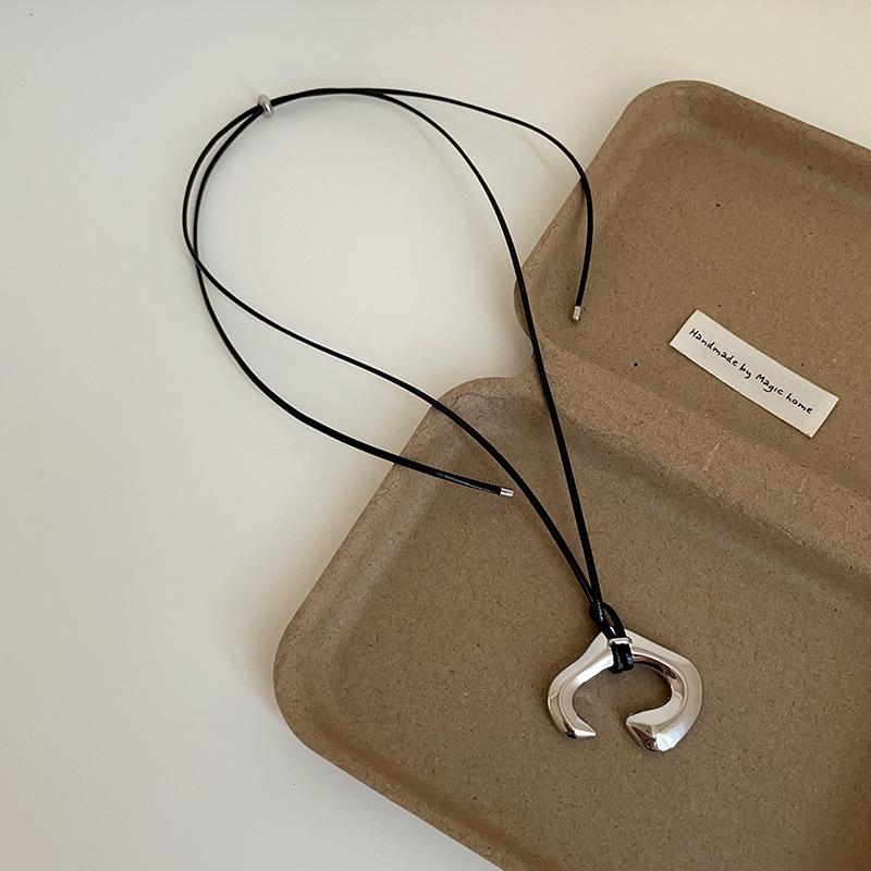 Korean Heart Comb Black Drawstring Necklace - Women's Fashion Choker Chain