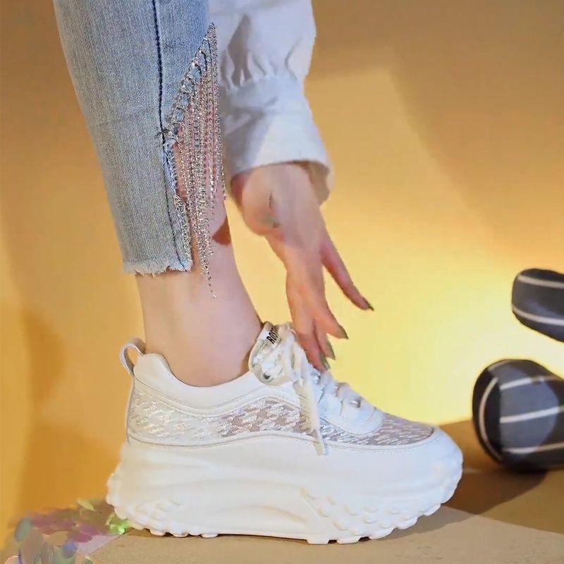 Soft-soled explosive heightening shoes women's autumn 2025 new explosive casual shoes breathable non-slip thick-soled sports shoes