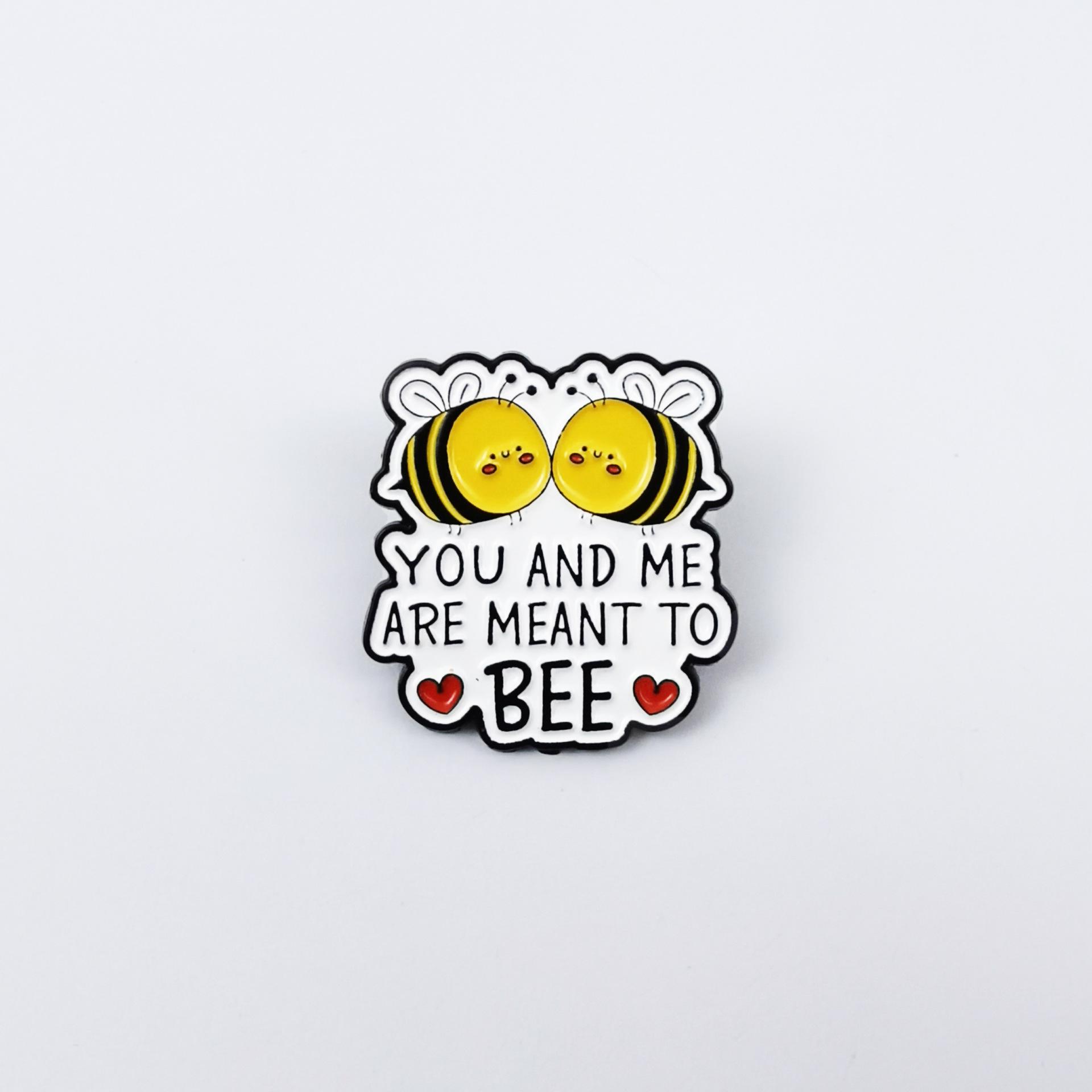Creative Cartoon Bee Brooch – Cute Insect with English Quote, Heart Personality Badge, Accessory for Backpack Decoration
