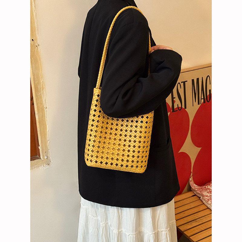 Bucket Bag - A Small and Unique Design Shoulder Bag Suitable for Commuting Tote Bag