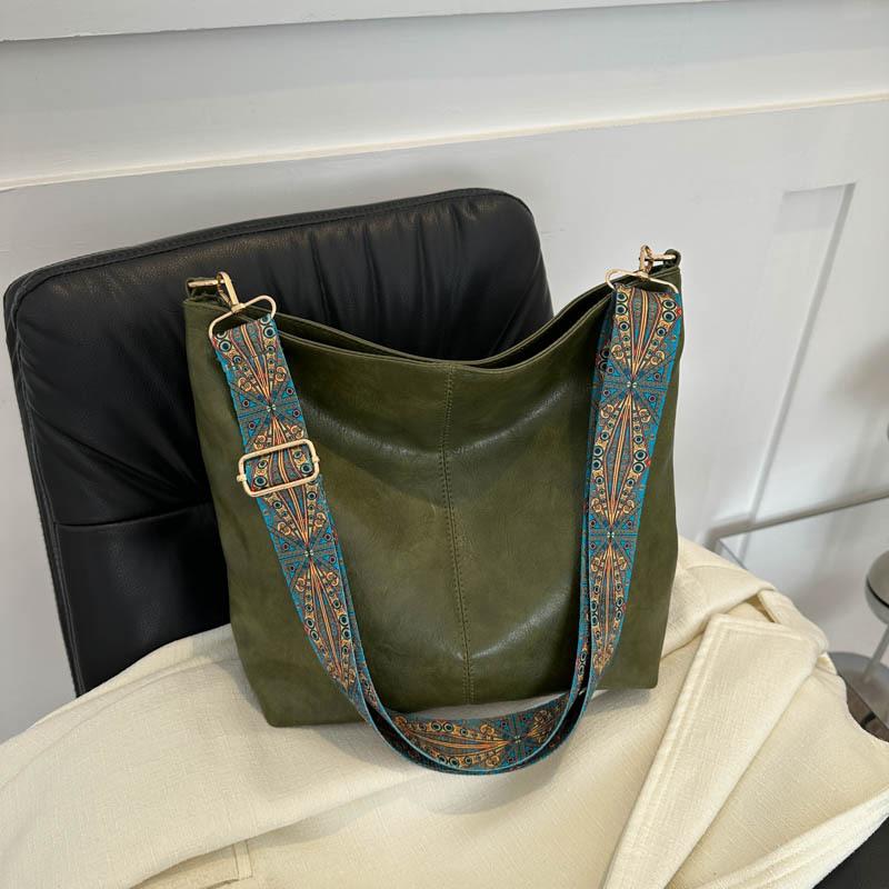 Vintage Solid Color PU Leather Women Fashion Shoulder Sling Bag High-Capacity Simple Wide Strap Bucket Crossbody Bag Commuting