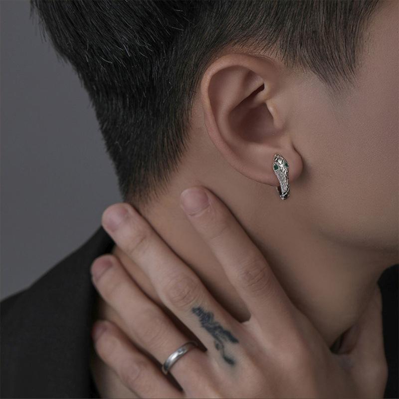 Green Diamond Snake Earrings Versatile Fashion Trend Cobra Ear Buckle Retro Cold Wind Texture Snake Earrings