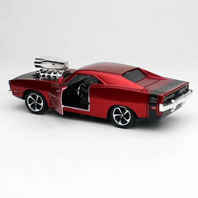 1/36 Dodge Classic Car Alloy Model Car Model Jewelry Metal Return Toy Gift Ornaments