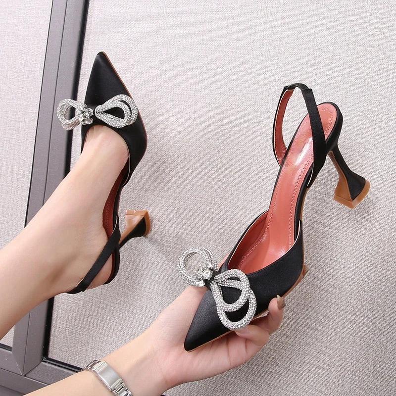 Talons hauts pointus 2024 Nouveaux Sandales Baotou Printemps Précoce Chaussures pour femmes avec nœud strass et lunettes pour femmes