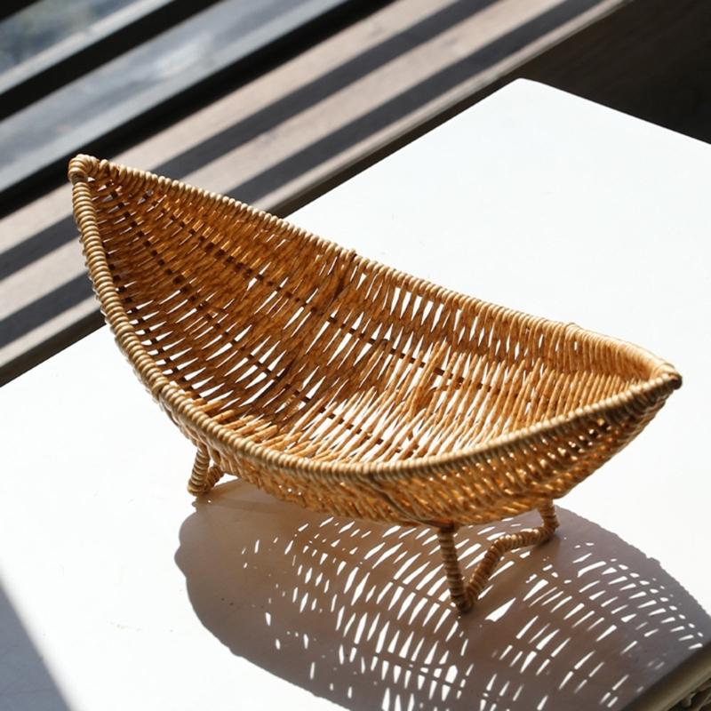 Attractive Plastic Rattan Boat Fruit Dish Elegant Boat Shape Serving Platter Rattan Plastic Holder for Fruit and Sweets