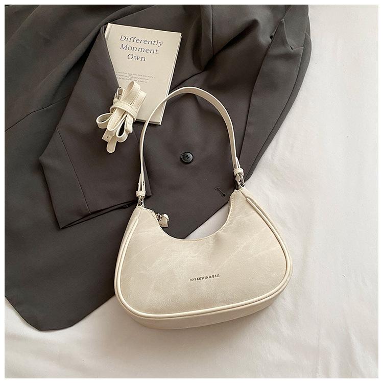 

2025 summer fashion foreign style underarm trend dumpling bag high value fashion shoulder bag niche messenger bag