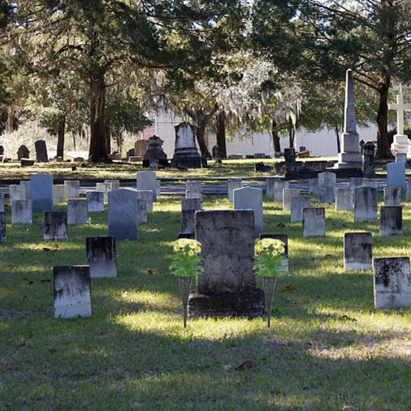 2/4 Stück Friedhofsvase mit Spießen Kunststoff Friedhof Grabvase Blumenhalter für Friedhof Garten Rasen Grabdekorationen