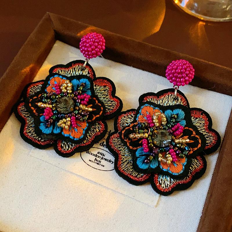 Colorful Rice Beads Embroidered Flower Earrings for Women Unique Design Drop Earring Retro Delicate Luxury Designer Jewelry