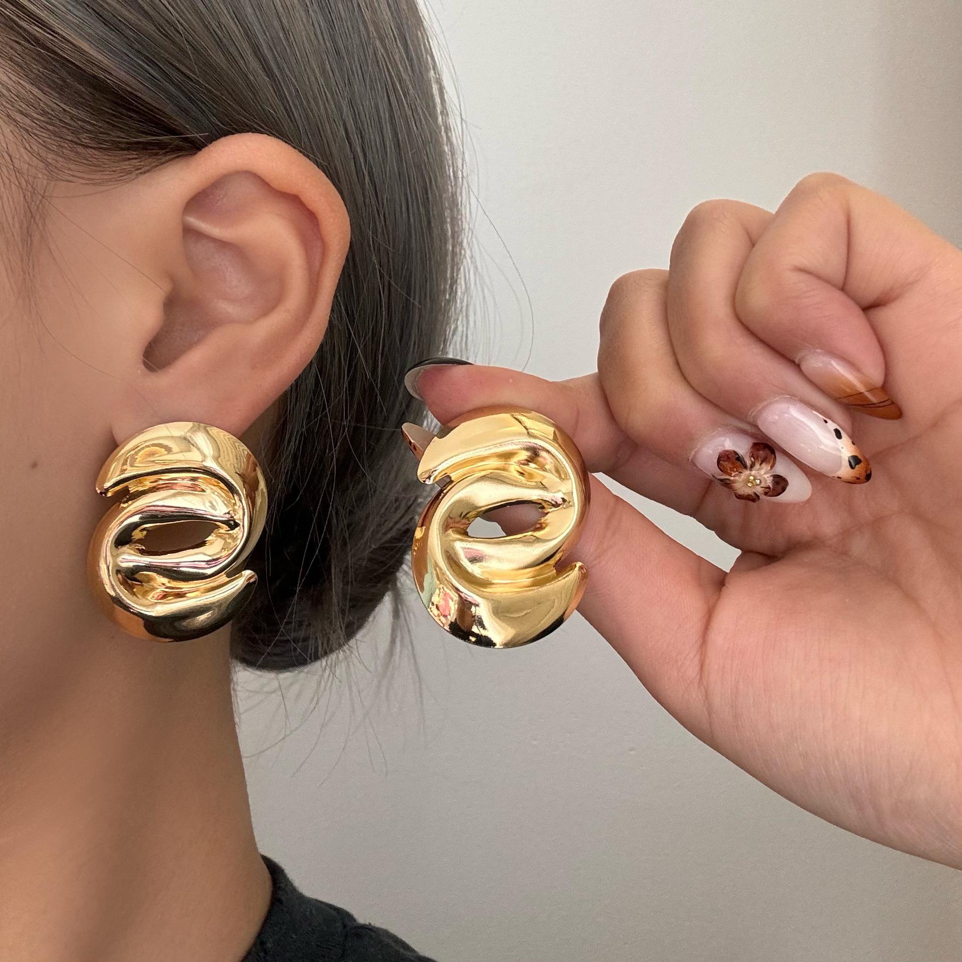 Elegant Geometric Metal Patchwork Stud Earrings - Fashionable and Versatile for Women