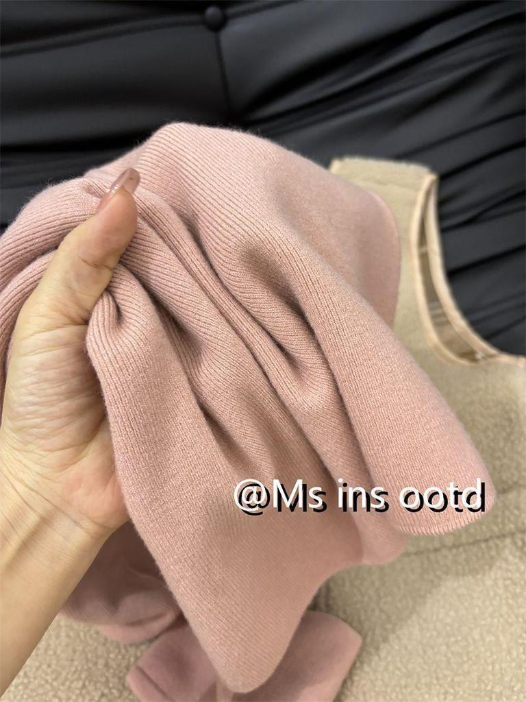 Fresh & Unique Green Bean Knit Sweater: Skin-Brightening, Semi-High Neck, Long-Sleeved, Slim-Fit for Autumn/Winter