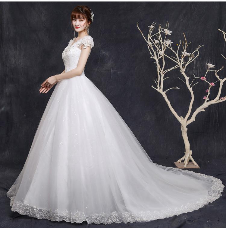 2025 Frühling Übergröße Florales Ein-Schulter-Hochzeitskleid mit schlankmachendem Design