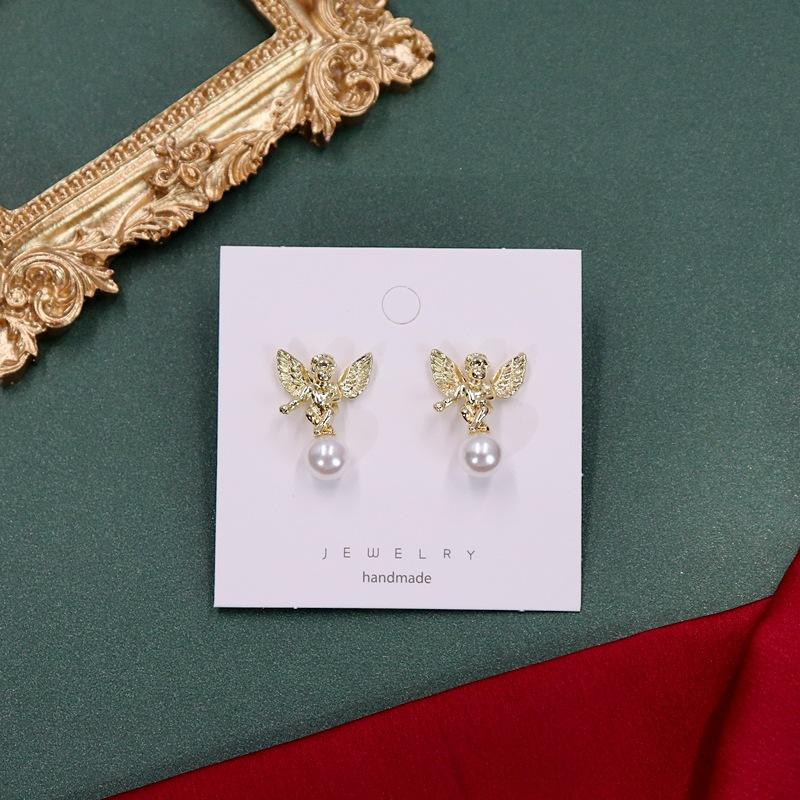 Vintage Geometric Peach Heart Stud Earrings Baroque Pearl Women's Personality French Simple Temperament Earrings Hong Kong Style Earrings