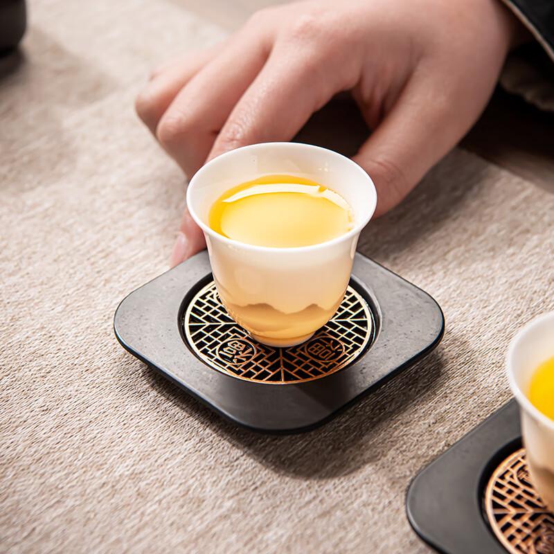 Puqi Bakelite Tea Coaster Set