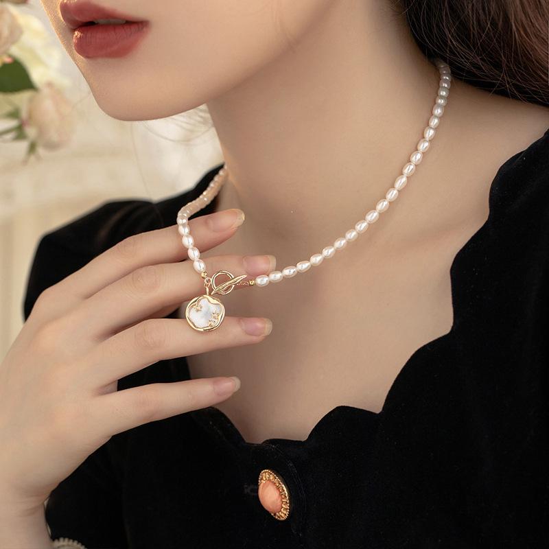 Freshwater Pearl Necklace Women'S Copper Micro-Inlaid Shell Starry Sky Design Sense Ot Buckle Collarbone Chain Rice Grain Pearl Pendant Neck Chain
