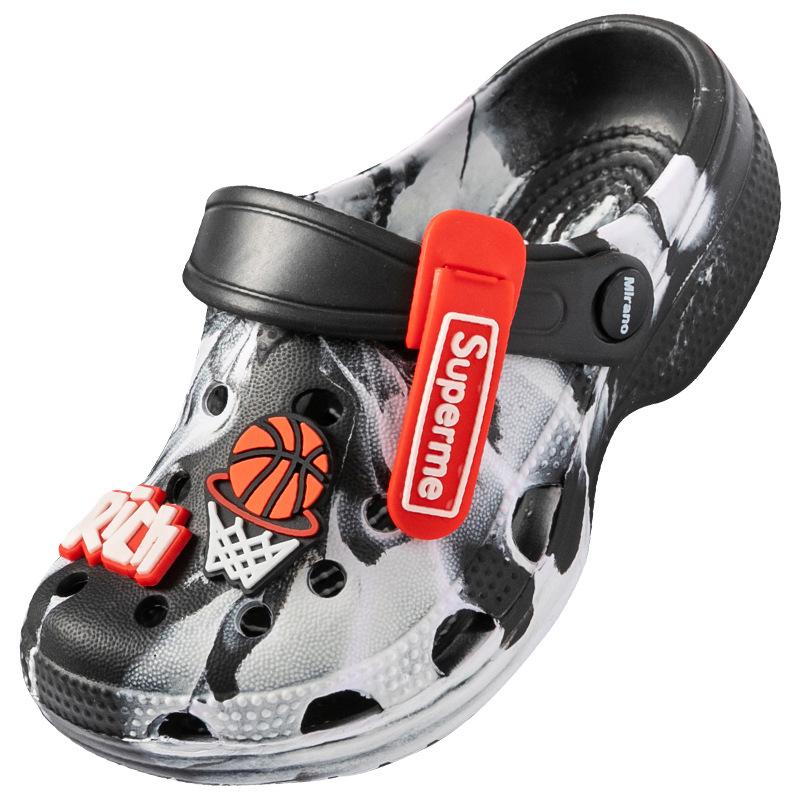 Summer children's slippers cool slippers boys and girls bathroom non-slip baby hole shoes children cute cartoon