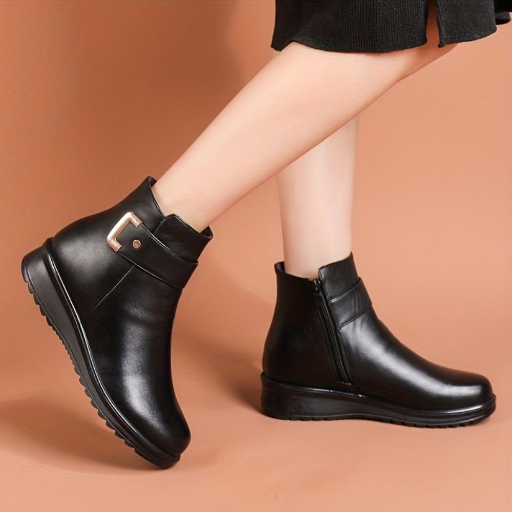 Winter Leather Boots with Round Toe and Side Zipper Comfortable Women's Ankle Boots Women's Thick Plush Warm Winter Boots, Shoes for Moms