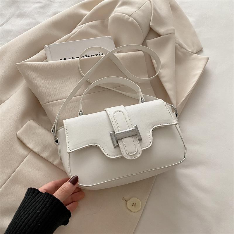 High-end Small Bag Women's 2025 Spring New Versatile Small Fresh Girl Messenger Bag Niche Fashion Shoulder Bag