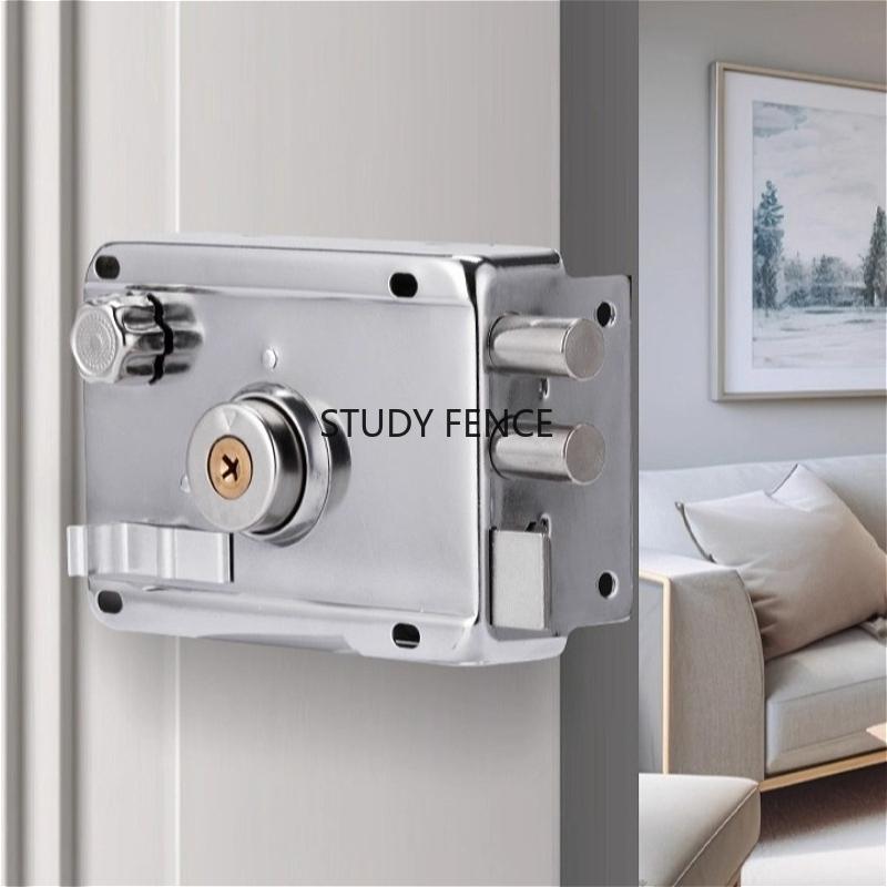 1 Set of Old Style Exterior Door Lock Set Anti-theft Door Lock Indoor Iron Door Lock with A Key Household Hardware Accessories