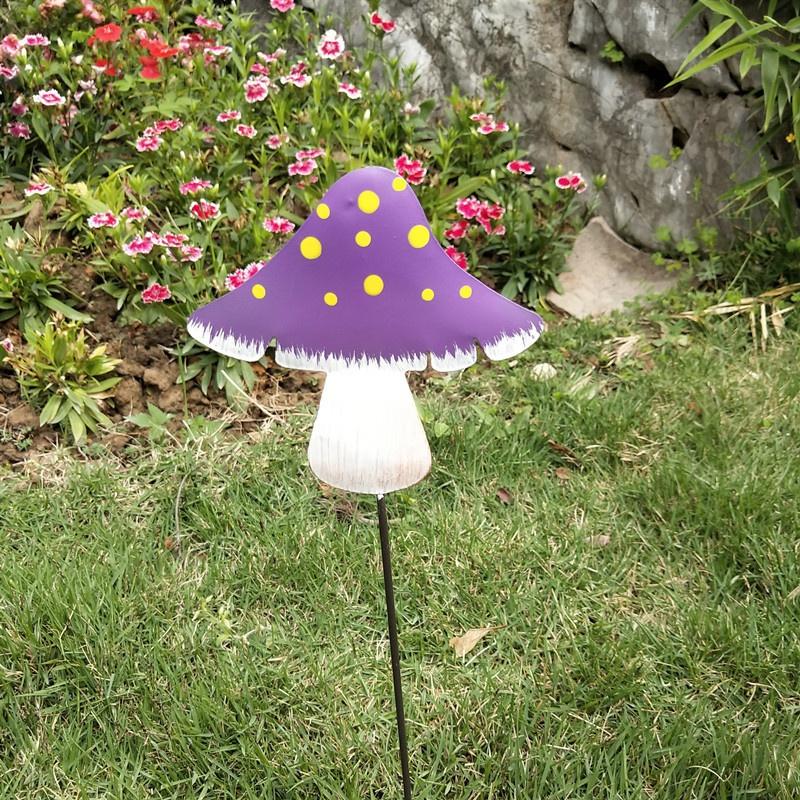 Small Mushroom Metal Landscape Craft Simulation Ornament for Courtyard Villa Outdoor Garden Decoration Small Mushroom Wrought Iron Plugin 6 Pcs