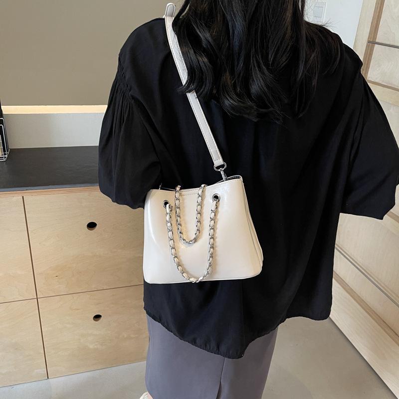 2025 Women's Versatile Casual Shoulder Bag - Popular Summer Portable Bucket Messenger