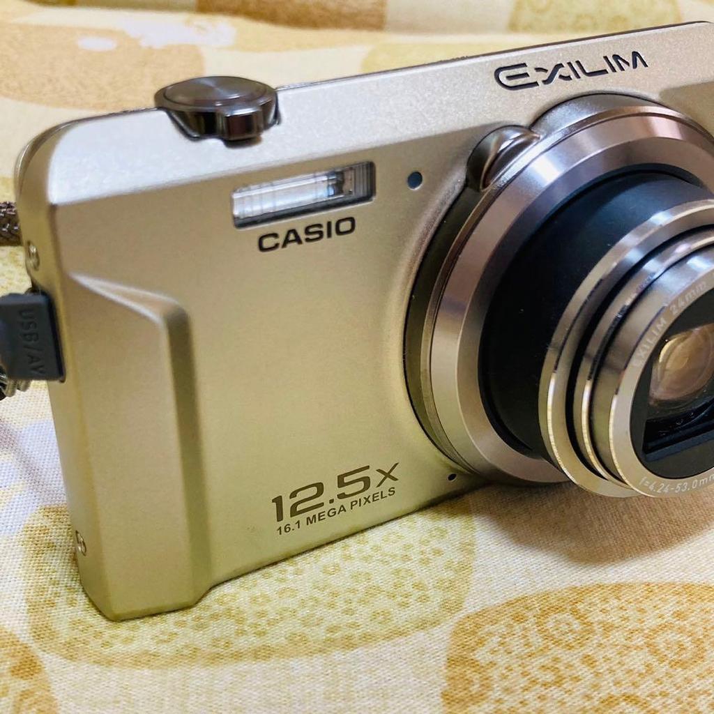 Used CASIO EXILIM EX-ZS150 digital camera, gold