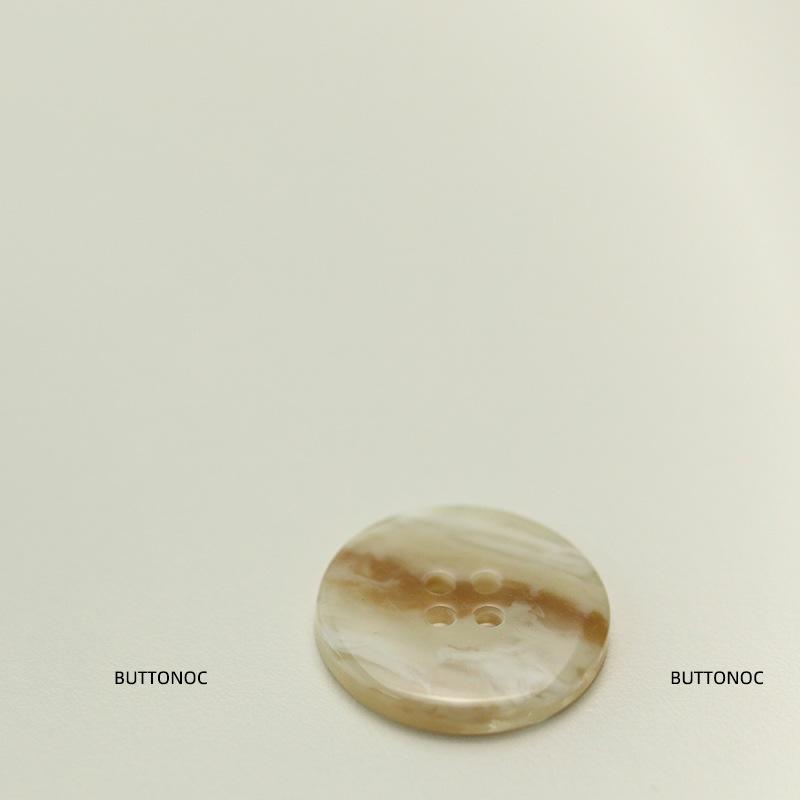 Resin Four-Eye Buttons, Translucent Buttons, Suit Sweater Buttons, Tweed Jacket, Trench Coat, Leather Coat Buttons.