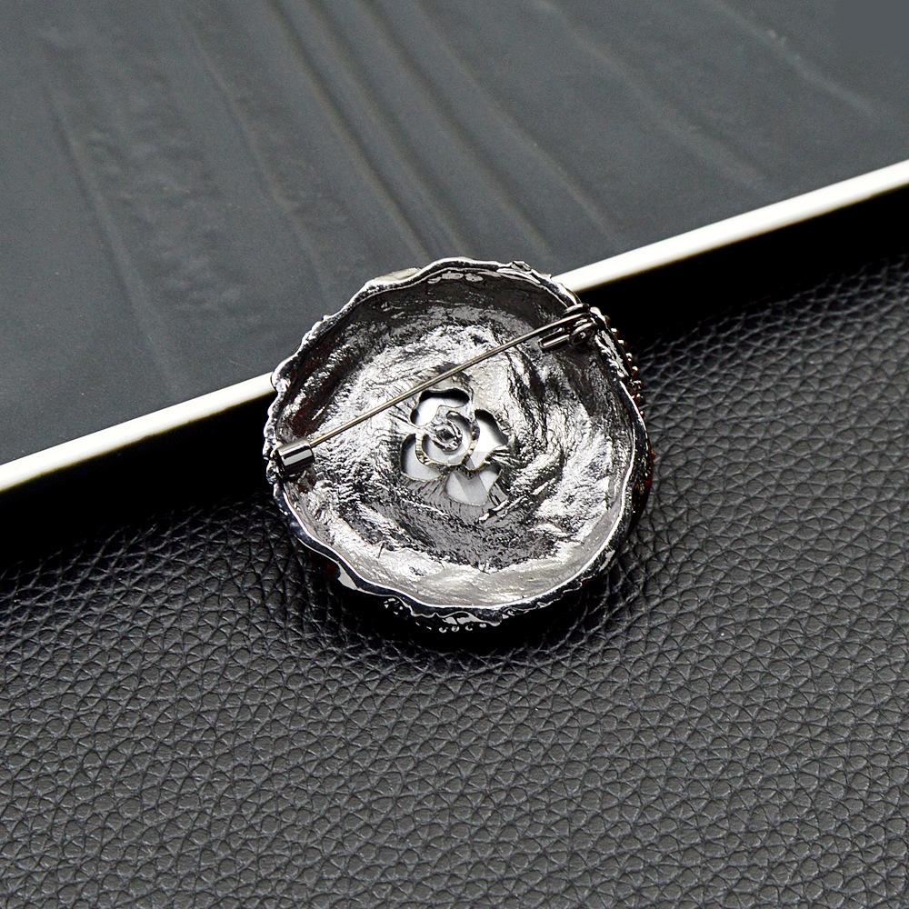 Vintage Circular Rhinestone Brooches For Women Men Fashion Retro Round Metal Unisex Badges Pins Classic Baroque Corsage Jewelry