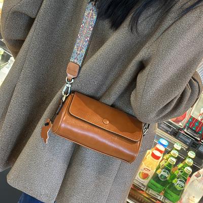 Retro Vielseitige kleine Tasche Umhängetasche für Damen Neue Rindsleder Damentasche Modische und hochwertige Unterarmtasche Umhängetasche