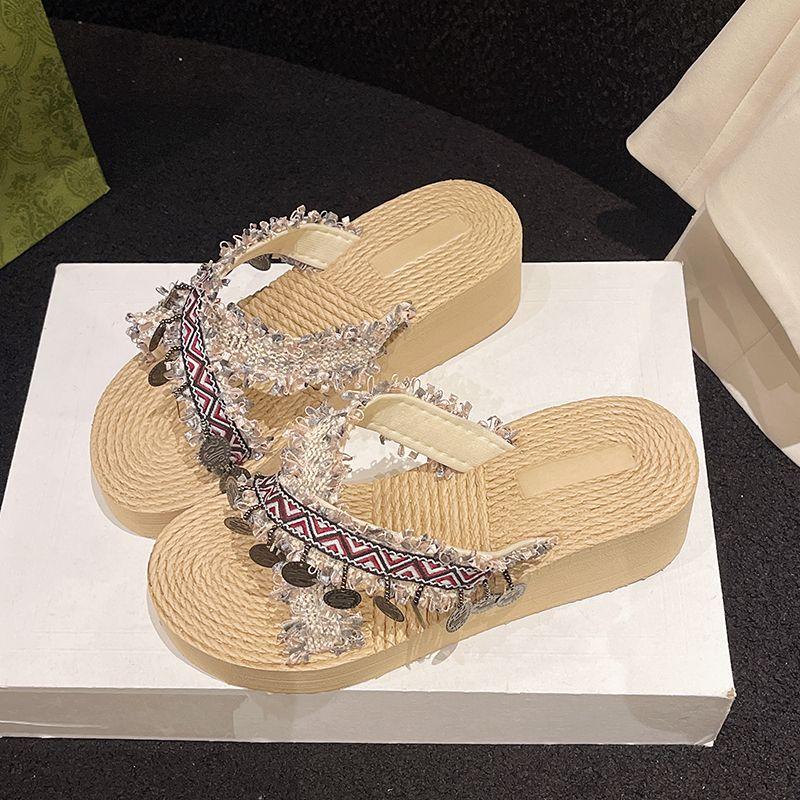 Fashion Shoes Crystals Jewels Outside Thick Platform Women's Slippers and Ladies Sandals Open Toe Slides Rhenstone Easy Wears Waterproof