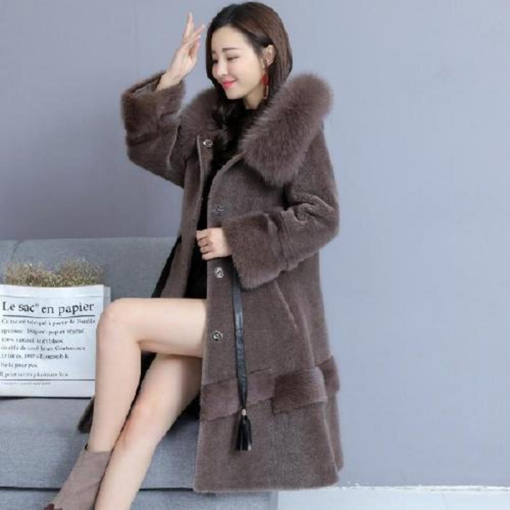 Fur Sheep Shearling Coat Women's New Winter Mother Fox Fur Hooded Thickened Coat Mid-length