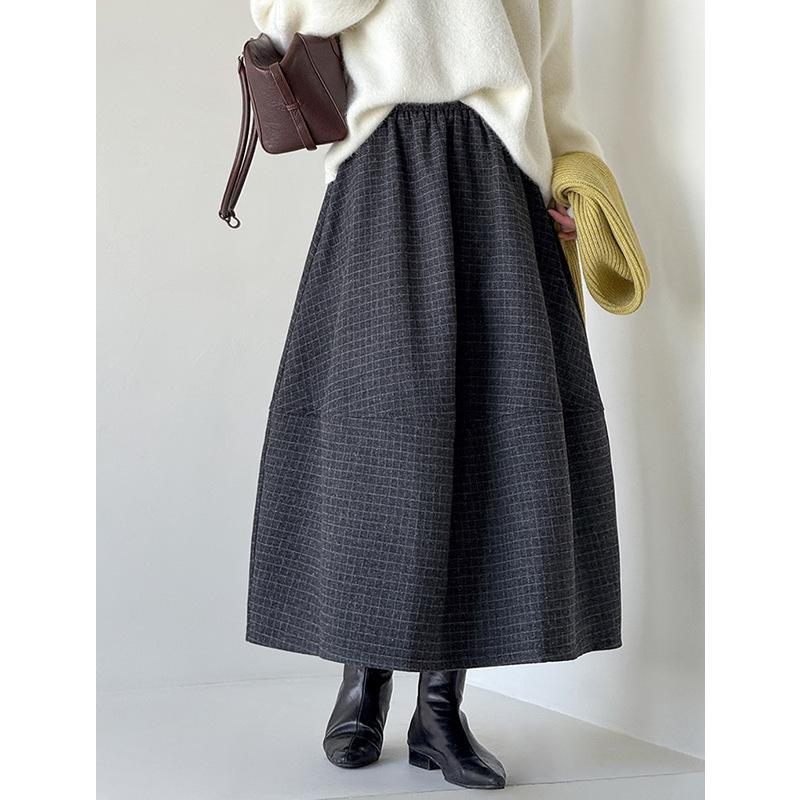 JuZhi Retro Plaid High-Waist Slimming Skirt for Women - Winter Collection