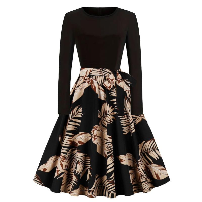 Autumn and Winter New Retro Women's Clothing Round Neck Long-sleeved Black Spelling Print Pendulum Dress