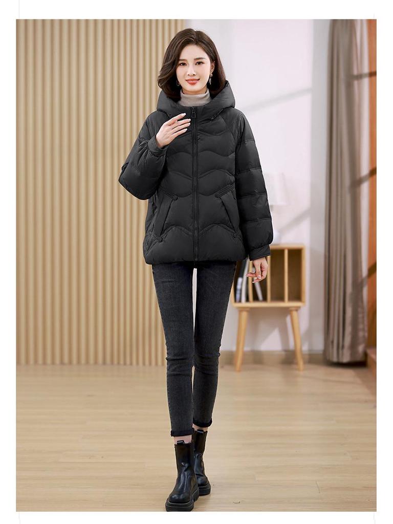 Mom's Lightweight White Duck Down Winter Jacket - Stand Collar, Loose Fit, Warm Fashion Coat for Middle-Aged Women
