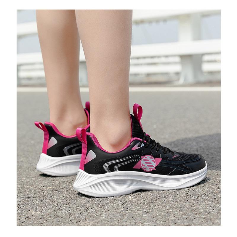 Spring and Summer New Korean Version Thick Soled Breathable Running Shoes Mesh Sports Shoes Lightweight and Comfortable Casual Shoes