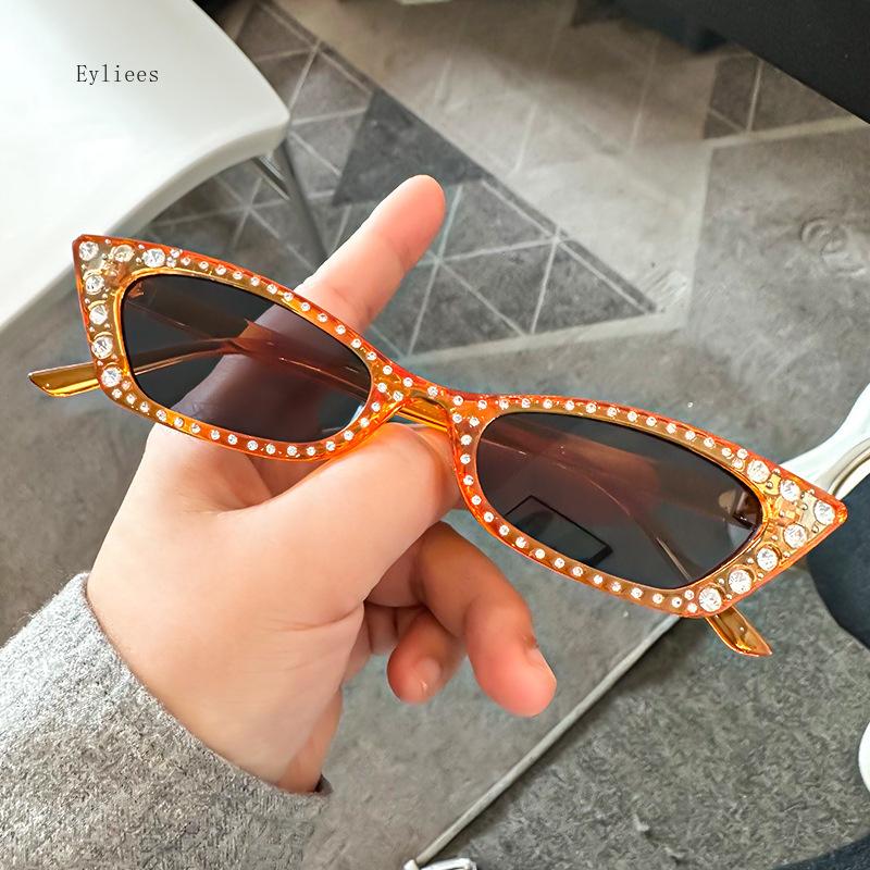 

Cat Eye Sun Glasses Female Outdoor Shopping Shades Pearl Driving Eyewear Glasses Vintage Diamond Oval Sun Glasses Shades