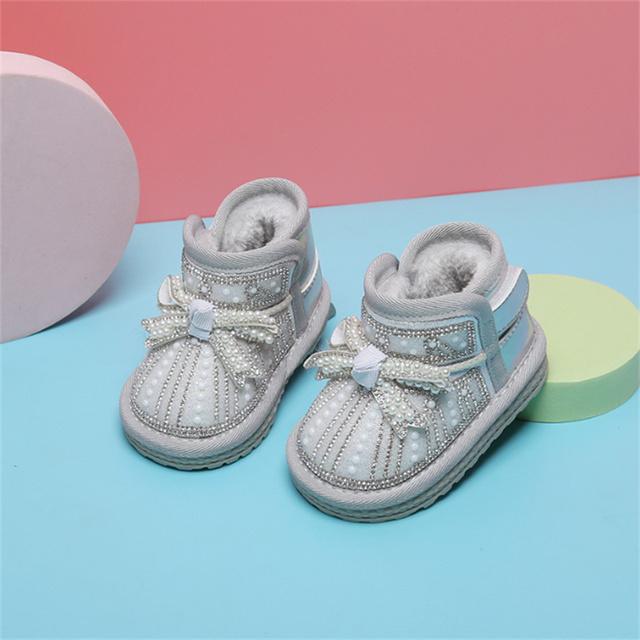 

Winter Baby Shoes Pearl rhinestones Infant Toddler Boots Soft Comfortable Rubber Non-Slip Warm Plush Baby Snow Boots 21 серебряный