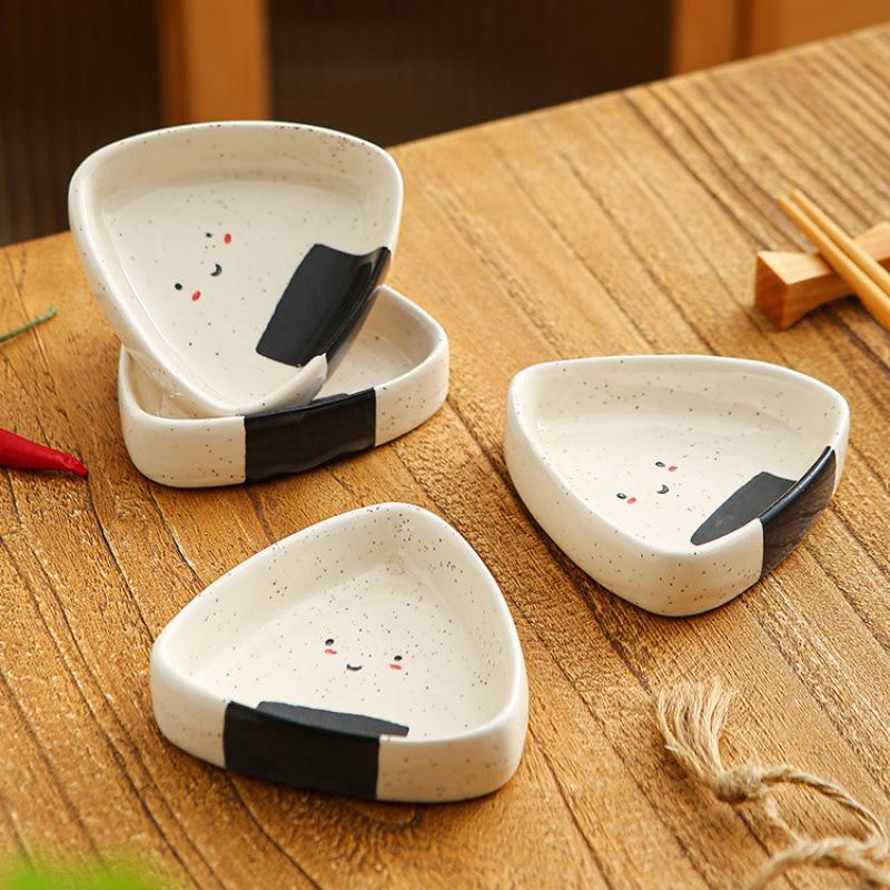 Piatti Triangolari in Ceramica con Punti di Sesamo per Palline di Riso, Piatto per Salse, Semplicità, Casa, Creativo, Piatto per Salse Hot Pot, Piatto per Aceto