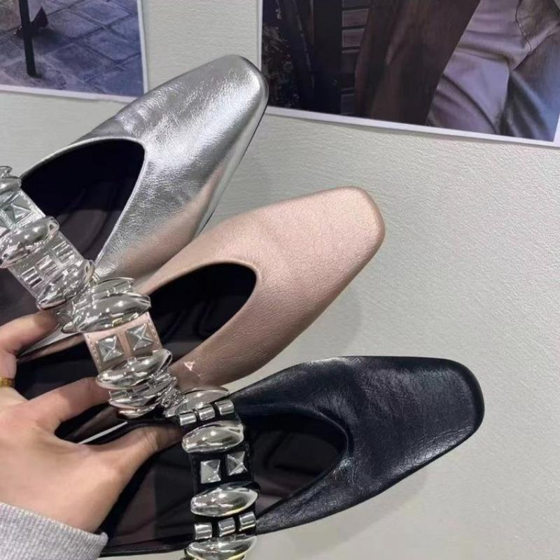 Summer New Flat Shoes Women Square Head Shallow Mouth Rivets Metal Buckle Set Foot Anti-slip Wear-resistant Slippers