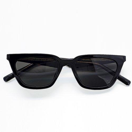 Lapeullolida Saint Black Sunglasses