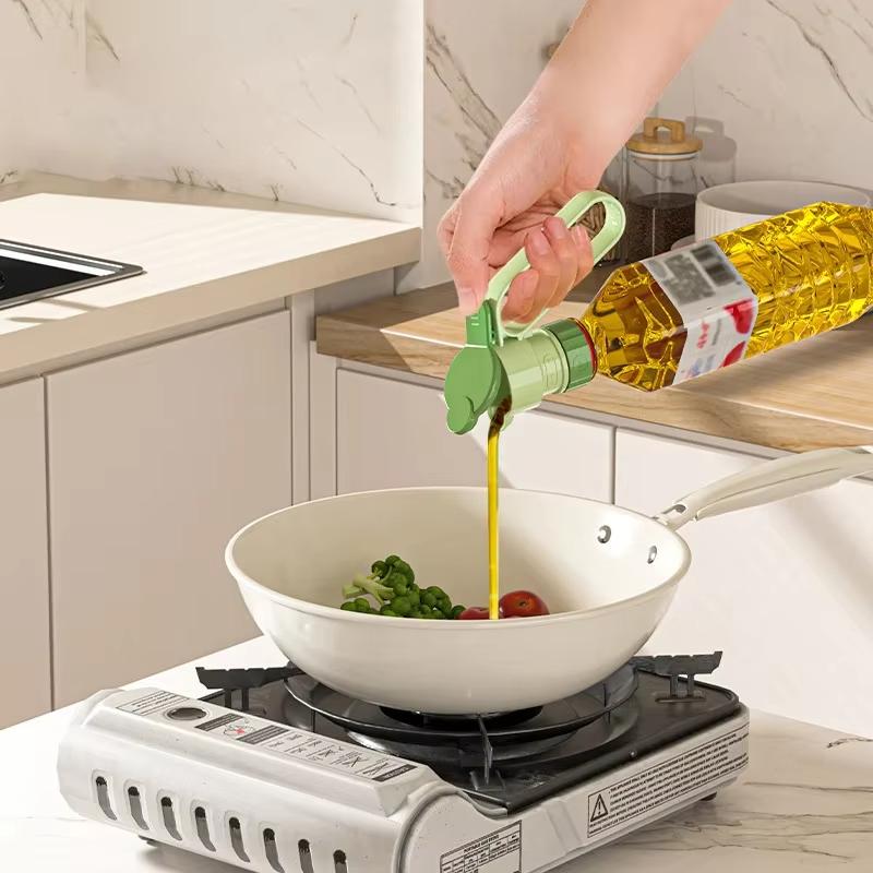 1PC Water Bottle Cap Cold Sealed Beverage Kettle Deflector Bottle Deflector with Handle Portable Beverage Oil Bottle Caps