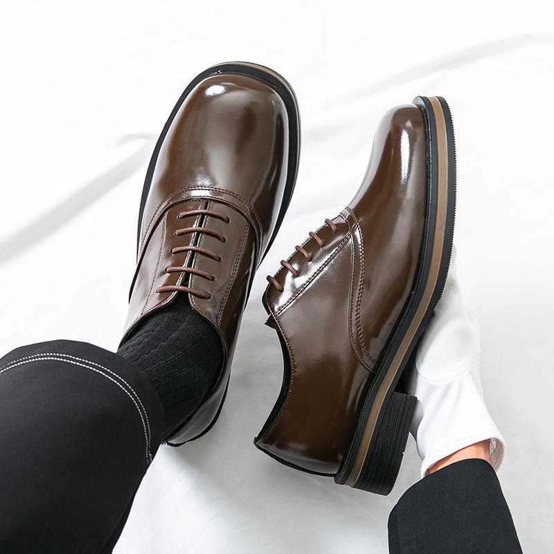 Fashion Fashion Brand Men's Lace Up Square Toe Breathable Business Casual Leather Shoes Spring New Men Comfortable Oxford Wedding Shoes