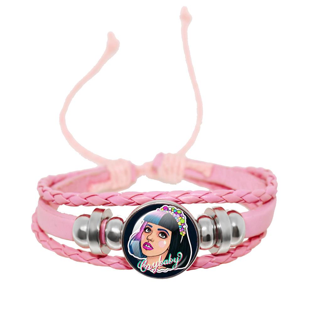 Melanie Martinez Crybaby Braccialetto in Pelle Rosa Cabochon in Vetro Modello Copertina Album Pop Music Braccialetto in Pelle Gioiello Regalo per Fan