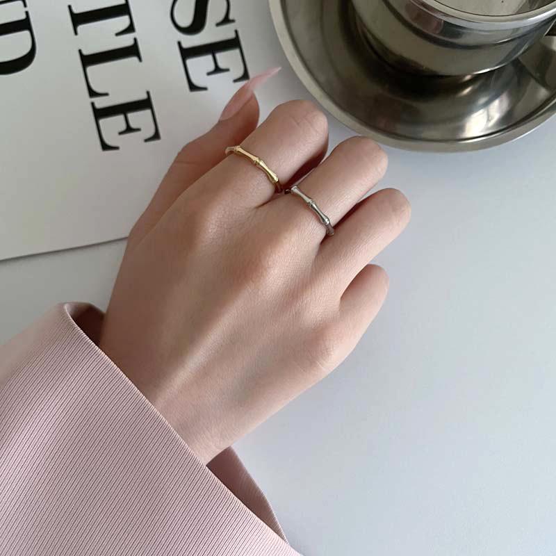 Elegant Bamboo Couple Rings: Women's Trendy, Stylish, and High-End Fashion for Index or Pinky Finger.