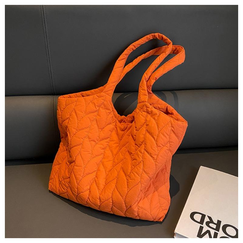 Modische Tasche mit großem Fassungsvermögen für Damen. Neue Unterarmtasche. Modische und einfache Unterarm-Tragetasche mit einer Schulter