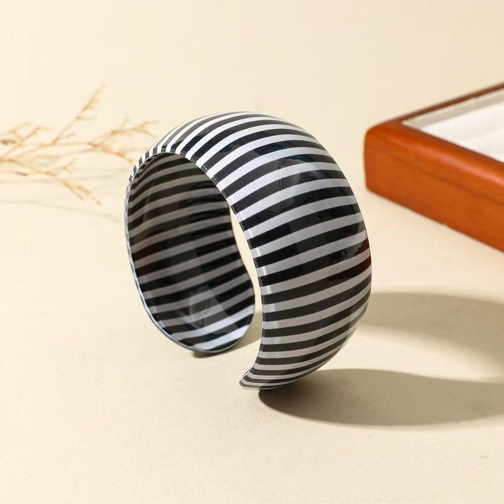 Schwarz-Weiß Kontrast Gestreifter Armreif Breiter Dicke Retro Manschettenarmreif Gestreiftes Armband Tägliches Tragen