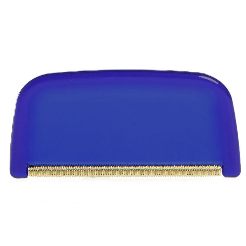 A Device for Removing Lint From Clothes